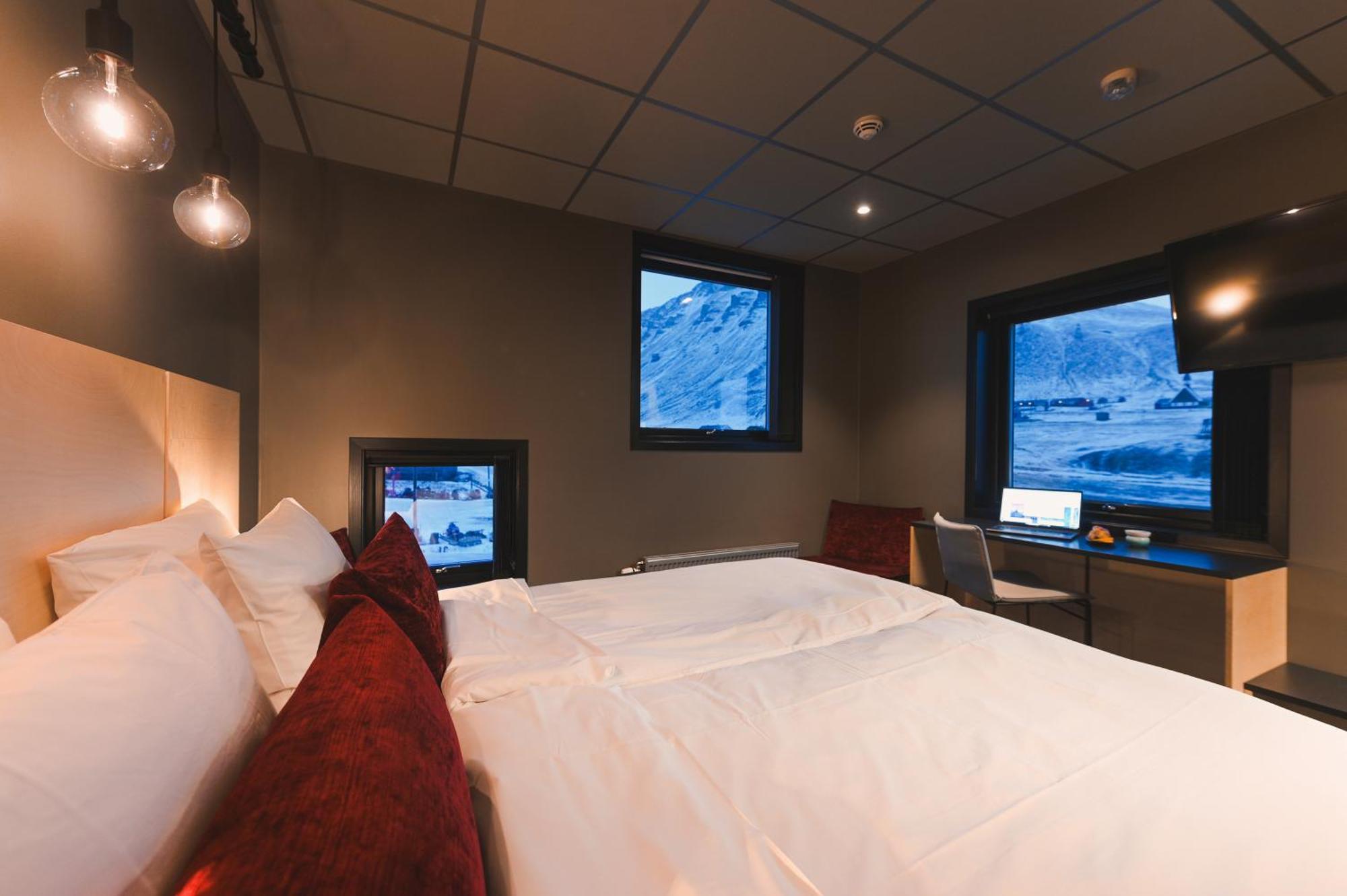 Svalbard Hotell | The Vault Longyearbyen Exterior photo