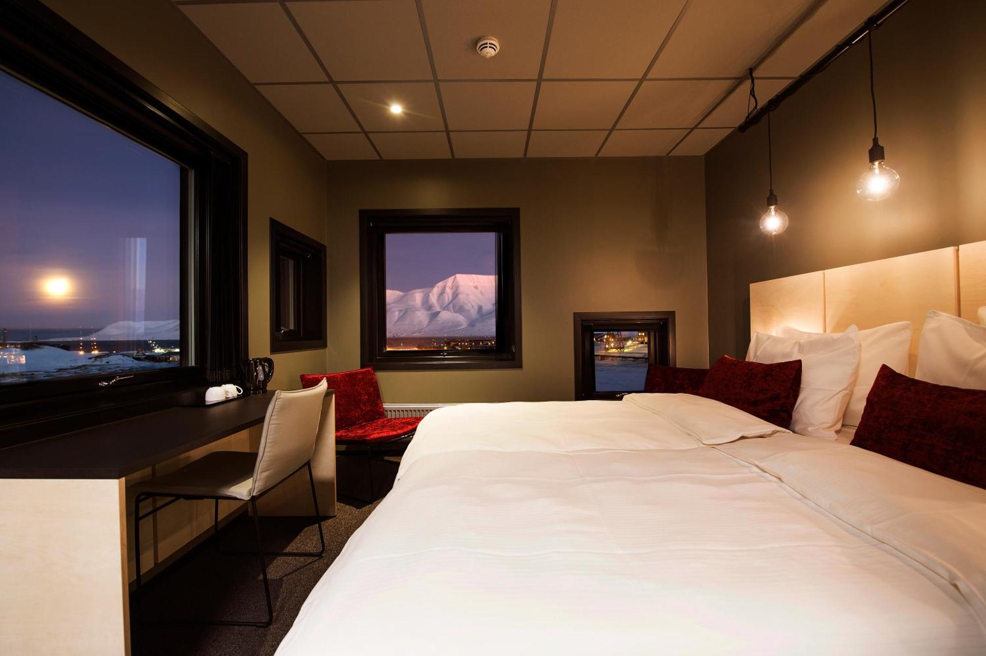 Svalbard Hotell | The Vault Longyearbyen Exterior photo